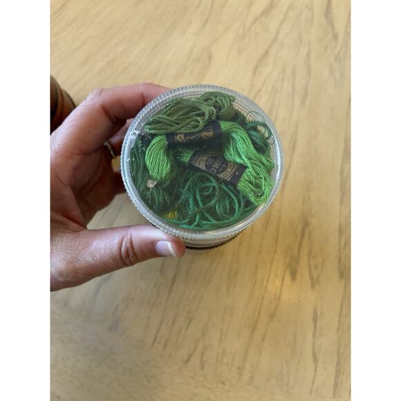 Lot DMC Embroidery Thread And Round Organizer Arts Crafts Lot Over 45 New & Used - Picture 10 of 10